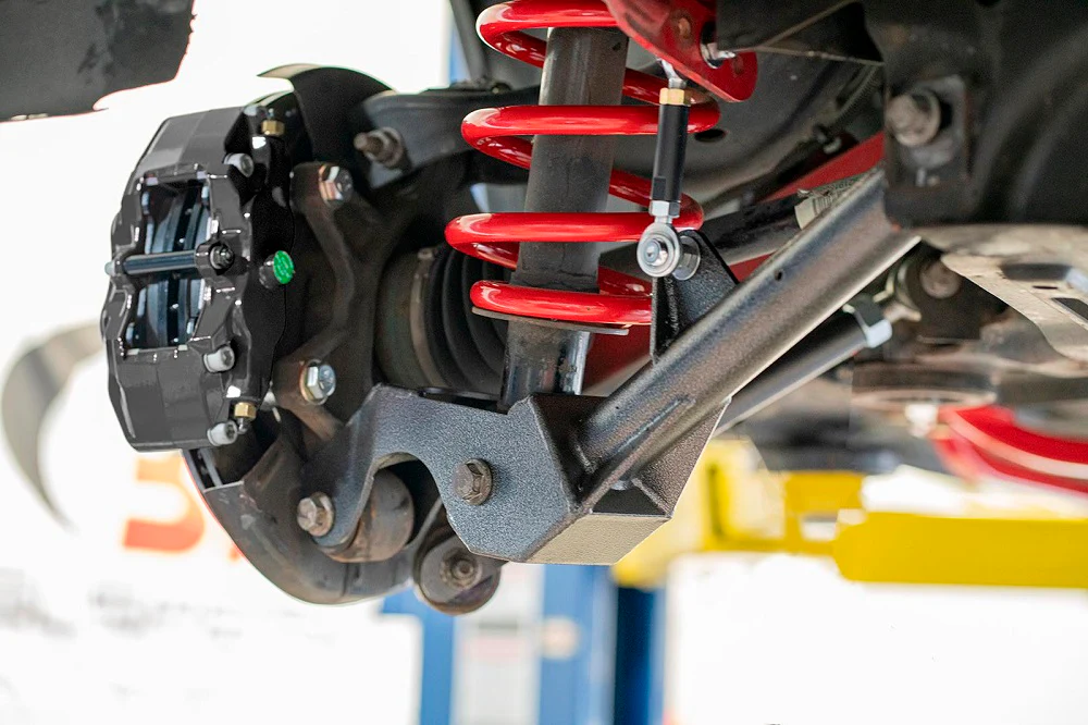 G8/SS Sedan 15" Conversion Kit By Carlyle Racing| Solid Rotors, Black Calipers - Image 3