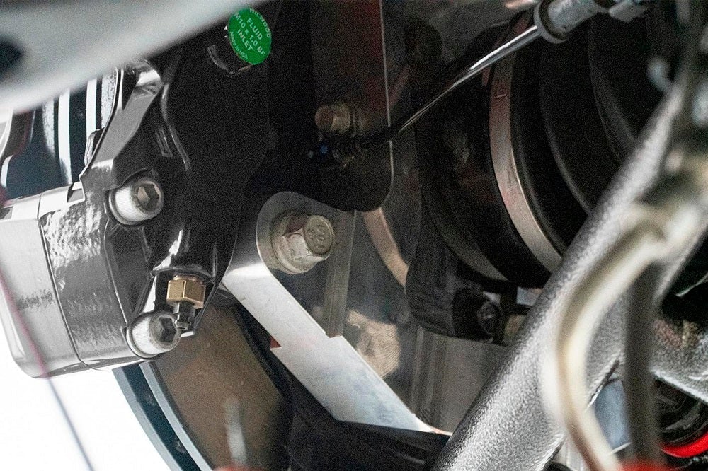 C7 17" Conversion Kit By Carlyle Racing| Drilled And Slotted Rotors, Red Calipers - Image 4