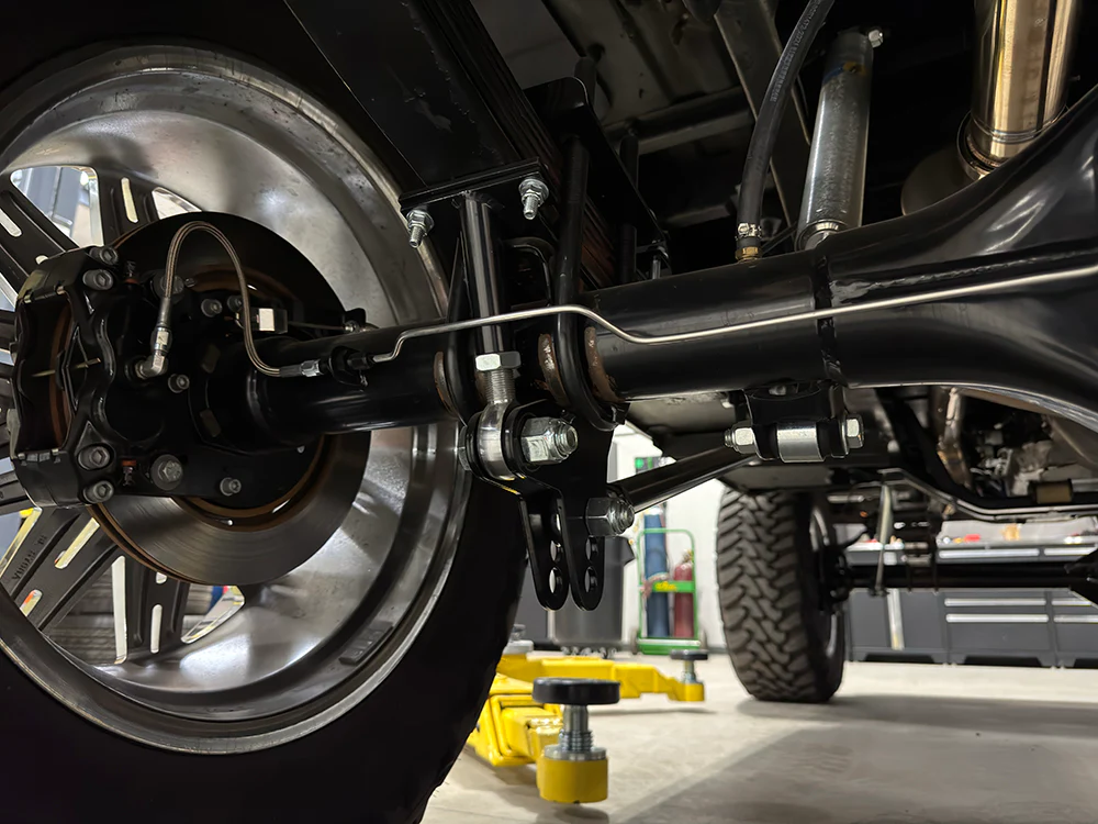 Chevrolet C10/K10 Truck Traction Bars | 1973-1987 (Standard Axle Position) Red - Image 3