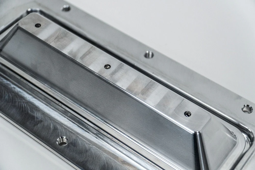 LME LS BILLET RACING VALLEY COVER - Image 4